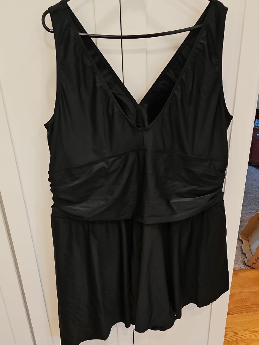 Torrid Black V-Neck Swimsuit SIZE 6X with an overlay skirt - Picture 2 of 8